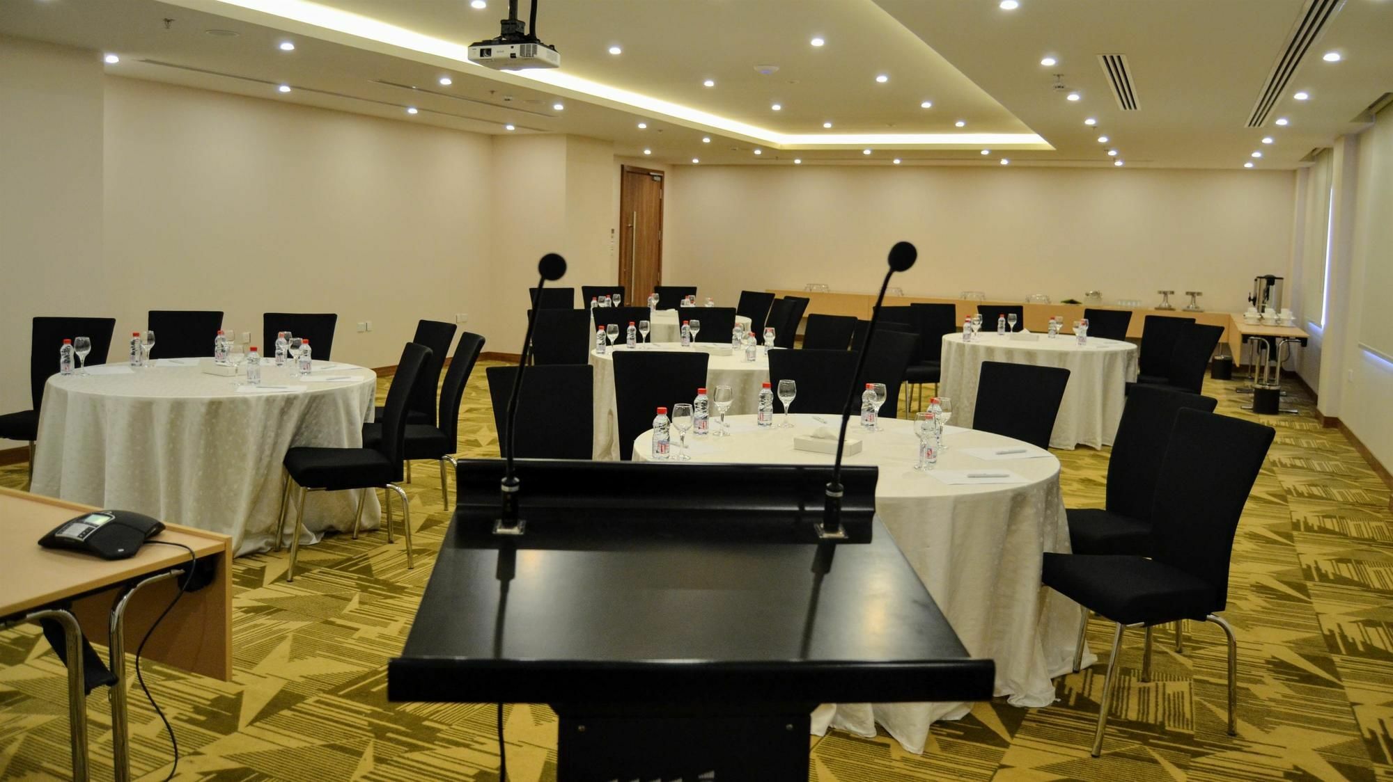 Best Western Plus Buraidah Exterior photo